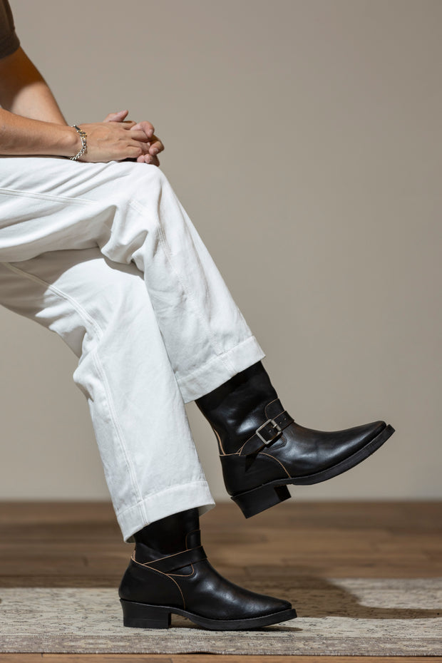 AB-01HB-CL HORSEBUTT ENGINEER BOOTS NARROW